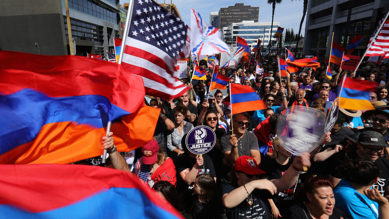 USA-ARMENIA-GENOCIDE/ANNIVERSARY Protesters rally outside the Turkish Consulate in commemoration of the 102nd anniversary of the Armenian genocide in Los Angeles, California, U.S., April 24, 2017. REUTERS/Mike Blake - RC14B754A0D0