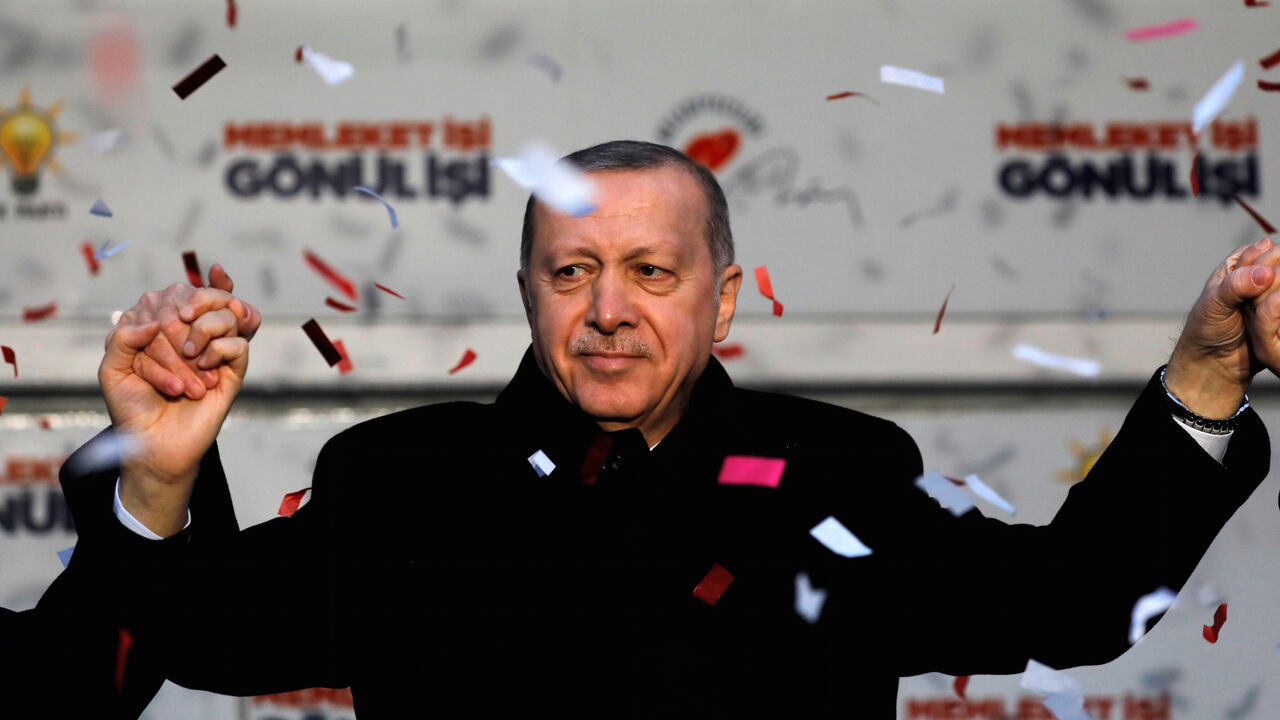 TURKEY-RUSSIA/ARMS Turkish President Tayyip Erdogan reacts during a rally for the upcoming local elections in Istanbul, Turkey, February 16, 2019. REUTERS/Umit Bektas - RC17A5469390
