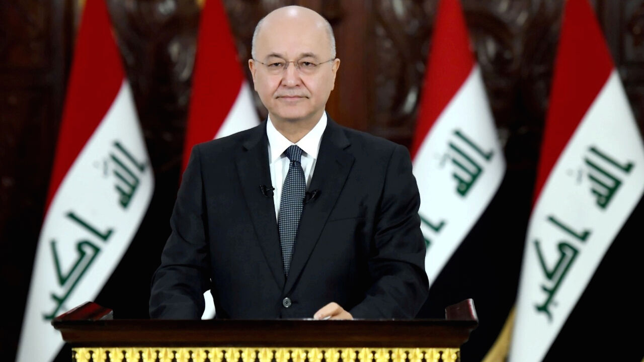 IRAQ-PROTESTS/PRESIDENT Iraq's President Barham Salih delivers a televised speech to people in Baghdad, Iraq October 31, 2019. The Presidency of the Republic of Iraq Office/Handout via REUTERS ATTENTION EDITORS - THIS IMAGE WAS PROVIDED BY A THIRD PARTY. - RC1A7B372D10