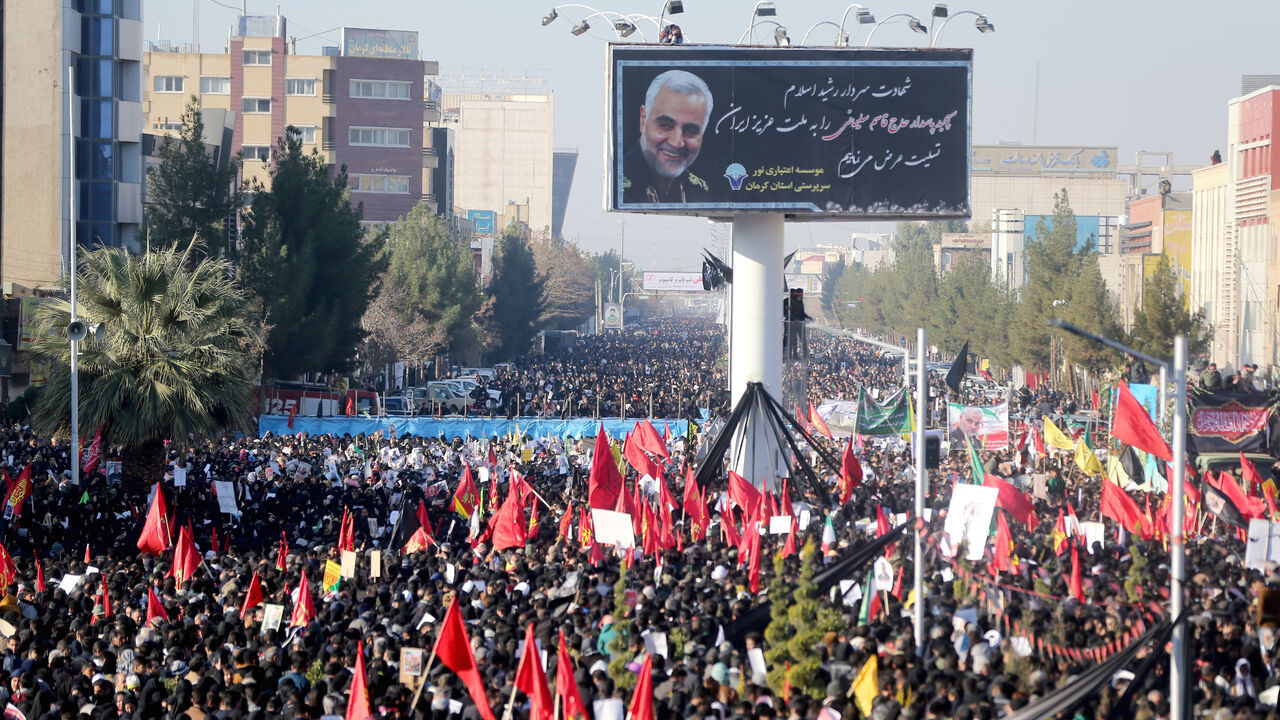 IRAQ-SECURITY/KERMAN-MOURNERS Iranian people attend a funeral procession and burial for Iranian Major-General Qassem Soleimani, head of the elite Quds Force, who was killed in an air strike at Baghdad airport, at his hometown in Kerman, Iran January 7, 2020. Mehdi Bolourian/Fars News Agency/WANA (West Asia News Agency) via REUTERS ATTENTION EDITORS - THIS IMAGE HAS BEEN SUPPLIED BY A THIRD PARTY - RC2XAE9ME6Q8