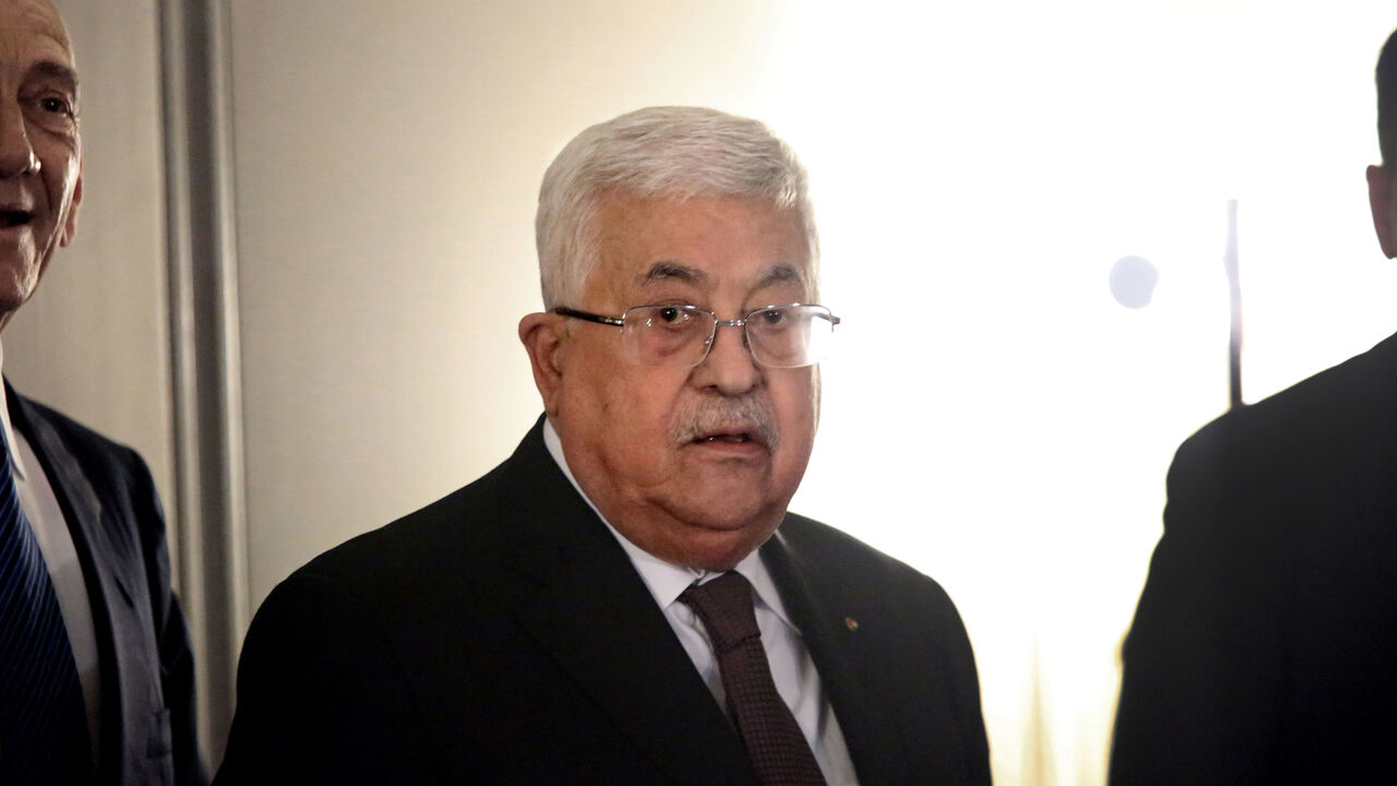 ISRAEL-PALESTINIANS/ABBAS-OLMERT RTS31OZR.jpg