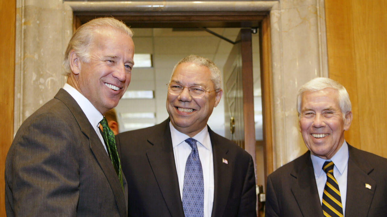 TREATY POWELL US SECRETARY OF STATE COLIN POWELL WITH SENATORS JOSEPH BIDEN AND
RICHARD LUGAR AT THE SENATE FOREIGN RELATIONS COMMITTEE HEARING.
U.S. Secretary of State Colin Powell, (C) shares a laugh with Senator
Joseph R. Biden, Jr. (D-DE), Chairman of the U.S. Senate Foreign
Relations Committee, (L) and Senator Richard Lugar (R-IN) before
testifying at a hearing on the Moscow Treaty and strategic offensive
reductions on Capitol Hill, July 9, 2002. The committee is reviewing
details of the Moscow Treaty. REUTERS/Hy