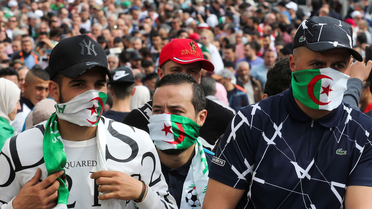 ALGERIA-PROTESTS/ RTS35YFS.jpg