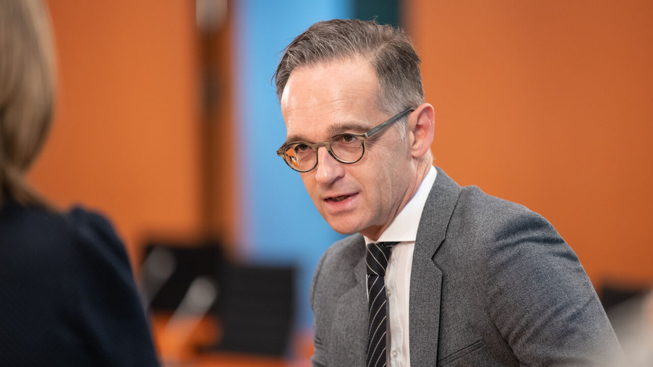 1214143148 BERLIN, GERMANY - MAY 20: Heiko Maas (SPD), Federal Minister of Foreign Affairs, attends the Cabinet Meeting during the coronavirus on May 20, 2020 in Berlin, Germany. (Photo by Andreas Gora - Pool/Getty Images)