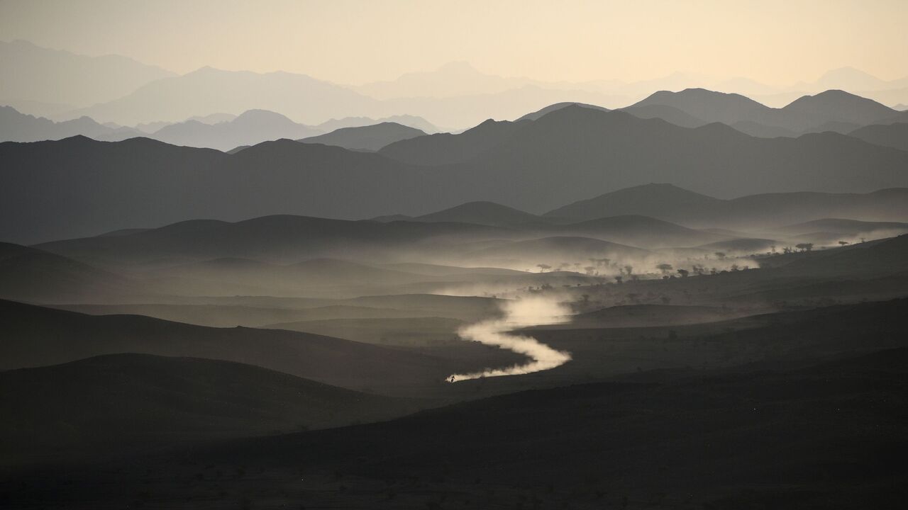 1212154661 (FILES) A file picture taken on January 6, 2020 during the Dakar 2020 car racing shows a general view of Saudi Arabia's northwestern region, between Neoam and al-Wajh. - A rare revolt by a Saudi tribe has spelt fresh trouble for a planned Red Sea megacity, a lynchpin of the crown princes economic vision already beset by low oil prices. The $500 billion NEOM project, set to be built from scratch along the kingdom's picturesque western coast, is billed as a futuristic cityscape evocative of a sci-fi blockbust
