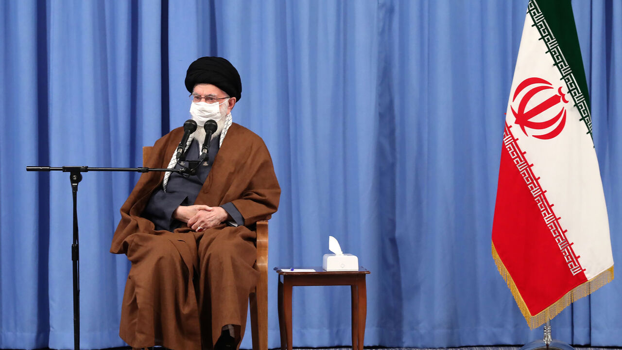 1229247616 A handout picture provided by the office of Iran's Supreme Leader Ayatollah Ali Khamenei on October 24, 2020, shows him wearing a protective face mask as he gives a speech in the capital Tehran during a meeting of the national staff to discuss the issue of the novel coronavirus pandemic crisis. (Photo by - / KHAMENEI.IR / AFP) / XGTY / === RESTRICTED TO EDITORIAL USE - MANDATORY CREDIT "AFP PHOTO / HO / KHAMENEI.IR" - NO MARKETING NO ADVERTISING CAMPAIGNS - DISTRIBUTED AS A SERVICE TO CLIENTS === (Photo by