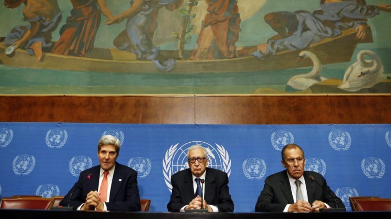 U.S. Secretary of State Kerry, Russian Foreign Minister Lavrov and UN Special Representative Lakhdar Brahimi make a statement in Geneva U.S. Secretary of State John Kerry (L), U.N. Special Representative Lakhdar Brahimi (C) and Russian Foreign Minister Sergei Lavrov make a statement to the press after a meeting discussing the ongoing problems in Syria at the United Nations offices in Geneva September 13, 2013. REUTERS/Larry Downing (SWITZERLAND - Tags: POLITICS CIVIL UNREST CONFLICT TPX IMAGES OF THE DAY) - RTX13JNS