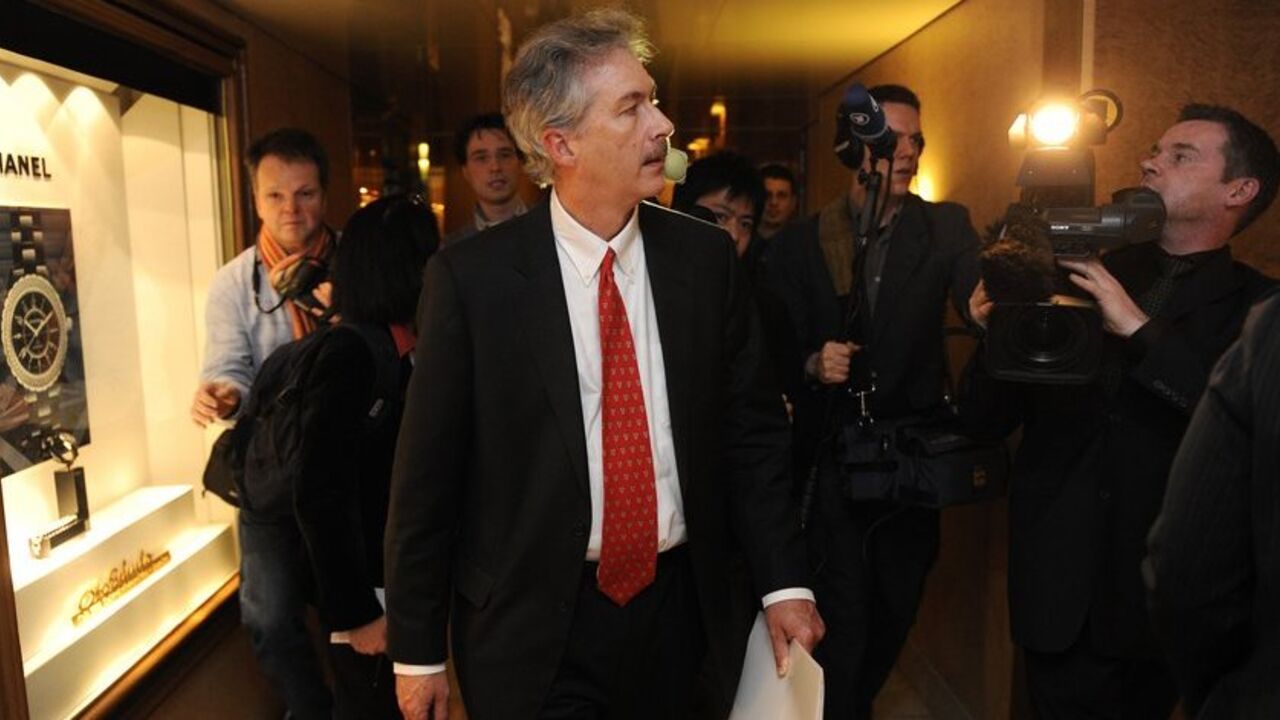 U.S. State Department's point man on Iran, Bill Burns, leaves a meeting of international senior officials on Iran in a hotel in Wiesbaden U.S. State Department's point man on Iran, Bill Burns, leaves a meeting of international senior officials on Iran in a hotel in Wiesbaden, February 4, 2009. Senior officials from
world powers urged Iran on Wednesday to fully cooperate with the United Nations over its nuclear programme and said there was a joint commitment to find a diplomatic solution on the issue. REUTERS/Kai Pfaffenbach (Germany) - RTXB7UJ