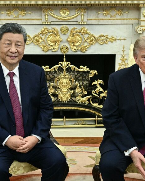 US President Donald Trump and China's President Xi Jinping hold a bilateral meeting in the Oval Office 