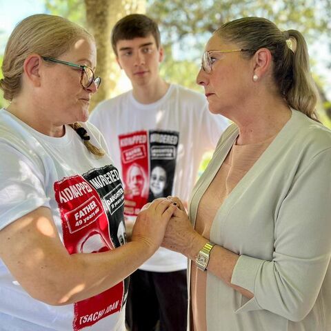 First Lady Michal Herzog at a consolation visit by the Idan family, Oct. 25 Kibbutz Mishmar Haemek. 