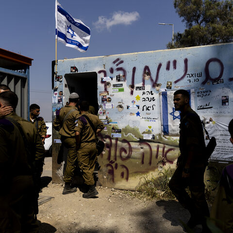 Israeli soldiers mourn