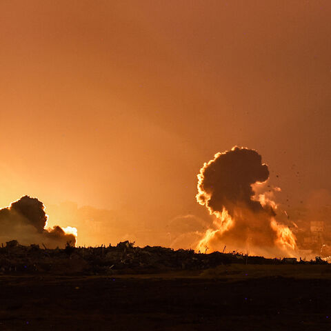 FILE PHOTO: Smoke rises in Gaza after Israeli airstrikes as seen from the Israeli side of the Israel-Gaza border, July 16, 2025. REUTERS/Amir Cohen/File Photo