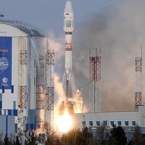 The Soyuz-2.1b rocket carrying Russia's Meteor-M 2-1 meteorological satellite lifts off from the launch pad at the Vostochny Cosmodrome outside the city of Uglegorsk on Nov. 28, 2017.