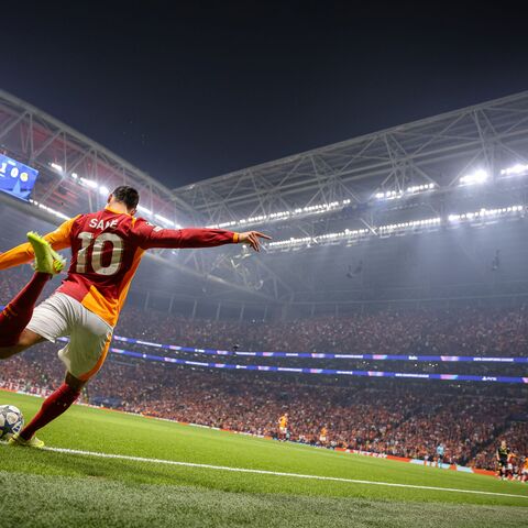 Leroy Aziz Sane of Galatasaray SK kicks the corner during the match. Galatasaray SK and FK Godo Glimt faced each other at UEFA Champions League 2025/26 League Phase MD3. The match took place in Ali Sami Yen Rams Park Stadium on October 22, 2025. (Photo by Burak Basturk / Middle East Images via AFP) (Photo by BURAK BASTURK/Middle East Images/AFP via Getty Images)