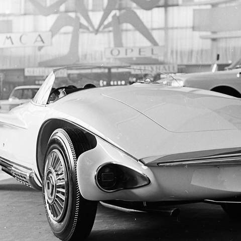 1965 Mercer-Cobra Roadster, Paris Motor Show. (Photo courtesy of National Museum of Qatar)