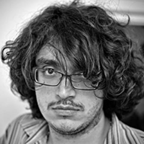Arash Azizi