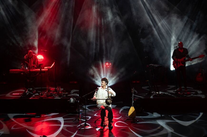 Eliyahu plays at an open-air show in Istanbul