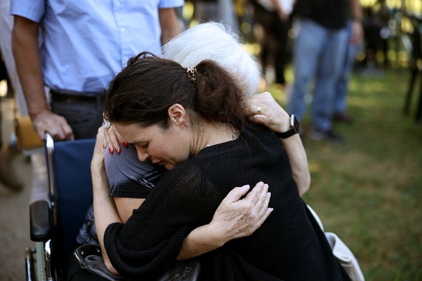 Mourners grieve for Vivian Silver