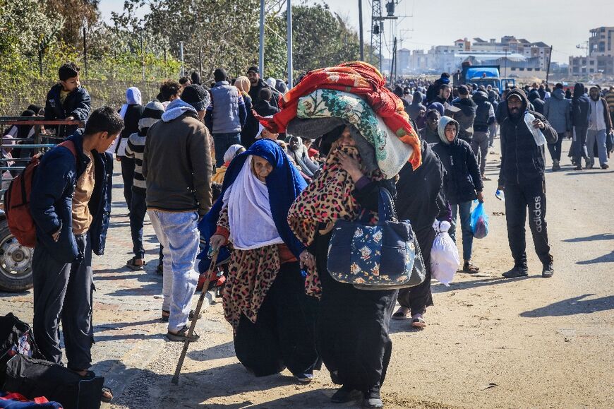 Palestinians flee further south from intense fighting in Khan Yunis 