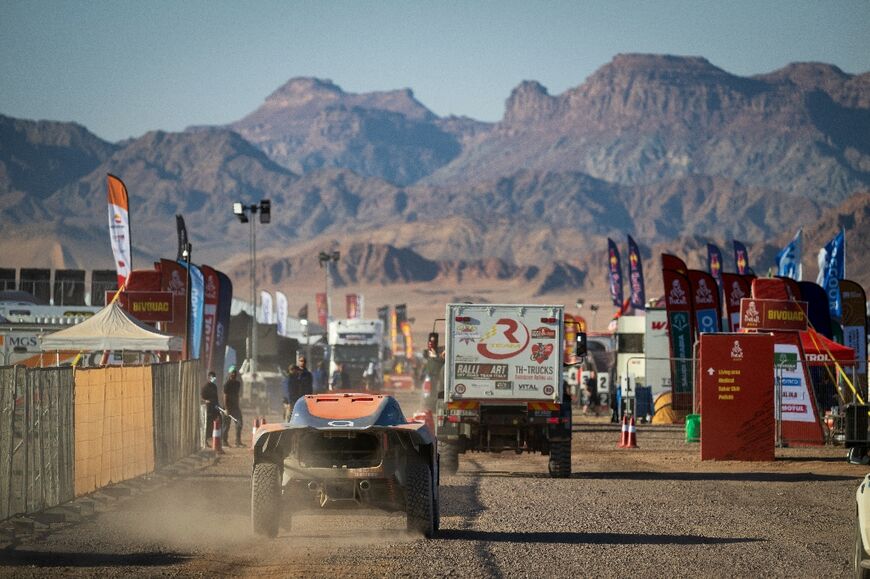 Dakar competitors assemble for Friday's start in Al-Ula 