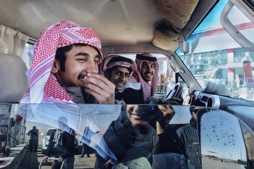 A view of Saudis in a car by Norah Al-Amri. Courtesy of Norah Al-Amri