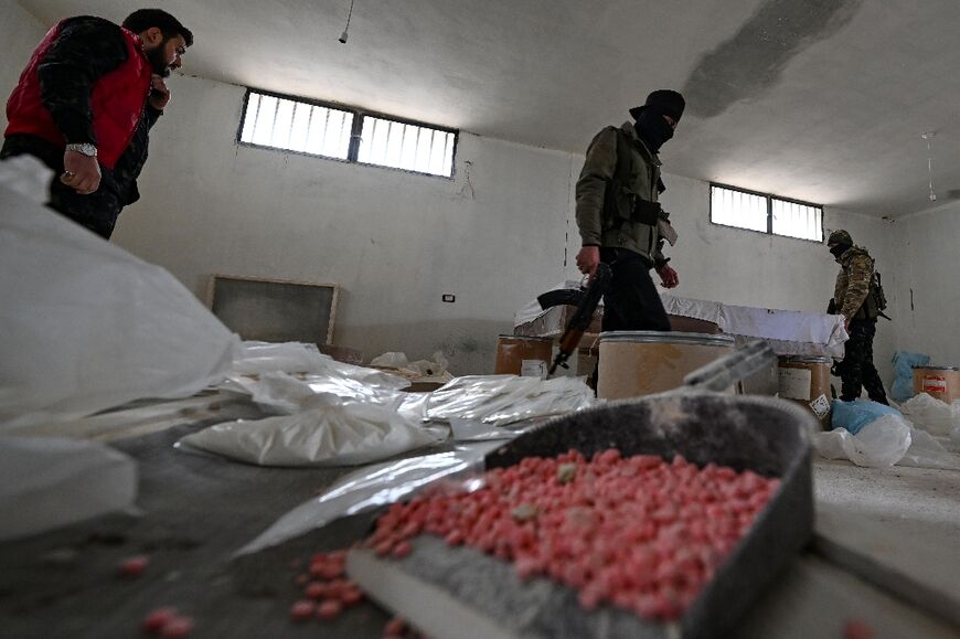 In the building raided by Syrian border security, AFP correspondents saw large bags of captagon pills