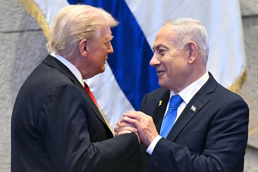 Israeli Prime Minister Benjamin Netanyahu (R) praised US President Donald Trump (L)