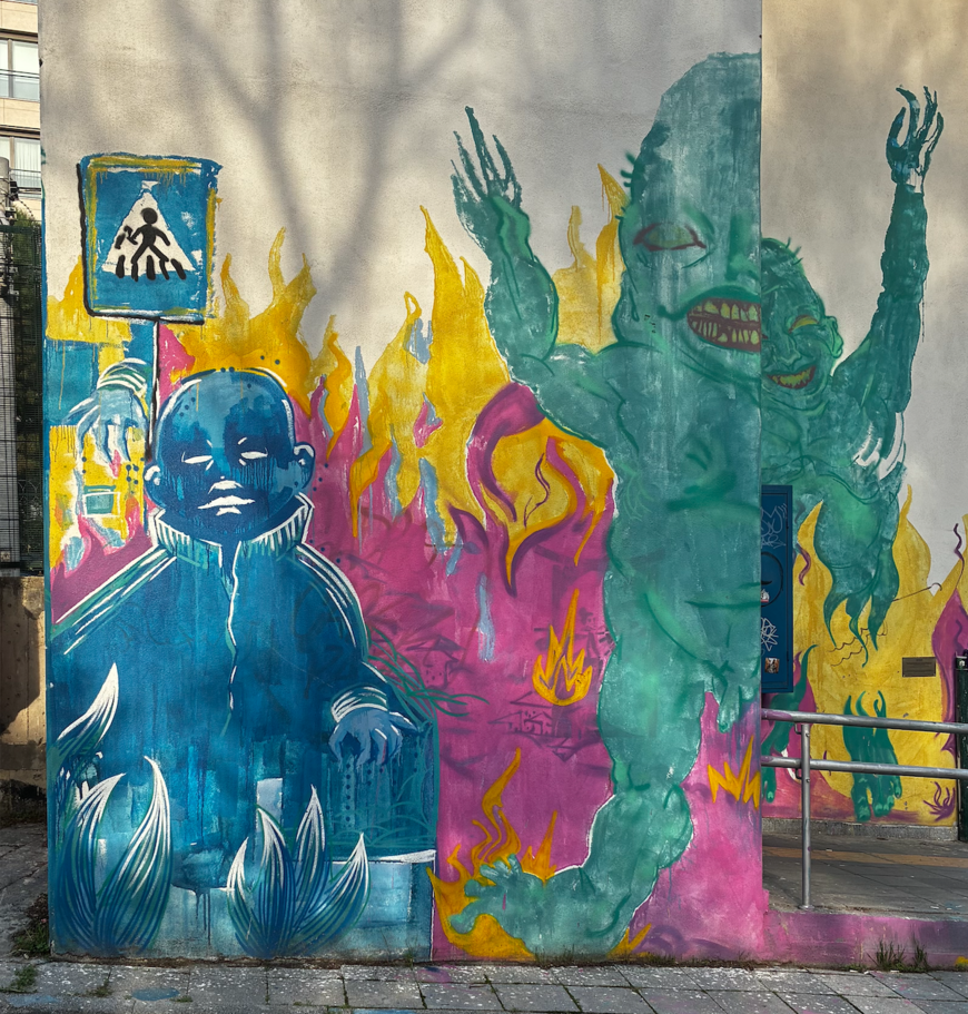 The wall along the Maramaray on Suadiye is the sketchpad of artists, says Irem Guler. (Photo Nazlan Ertan: